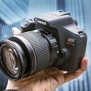 Canon EOS Rebel T7 DSLR Camera with 18-55mm Lens